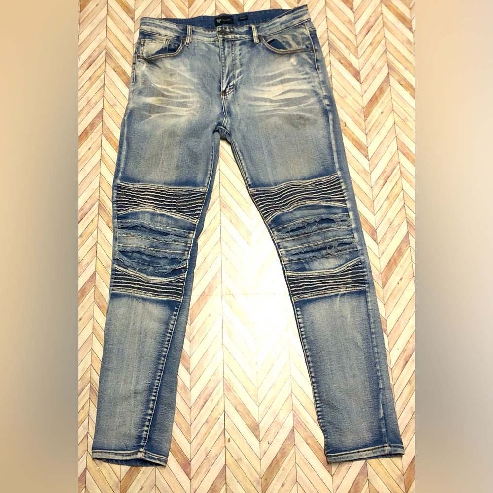 Waimea Skinny Fit Denim Jeans 36x32. Blue Knees Distressed Design